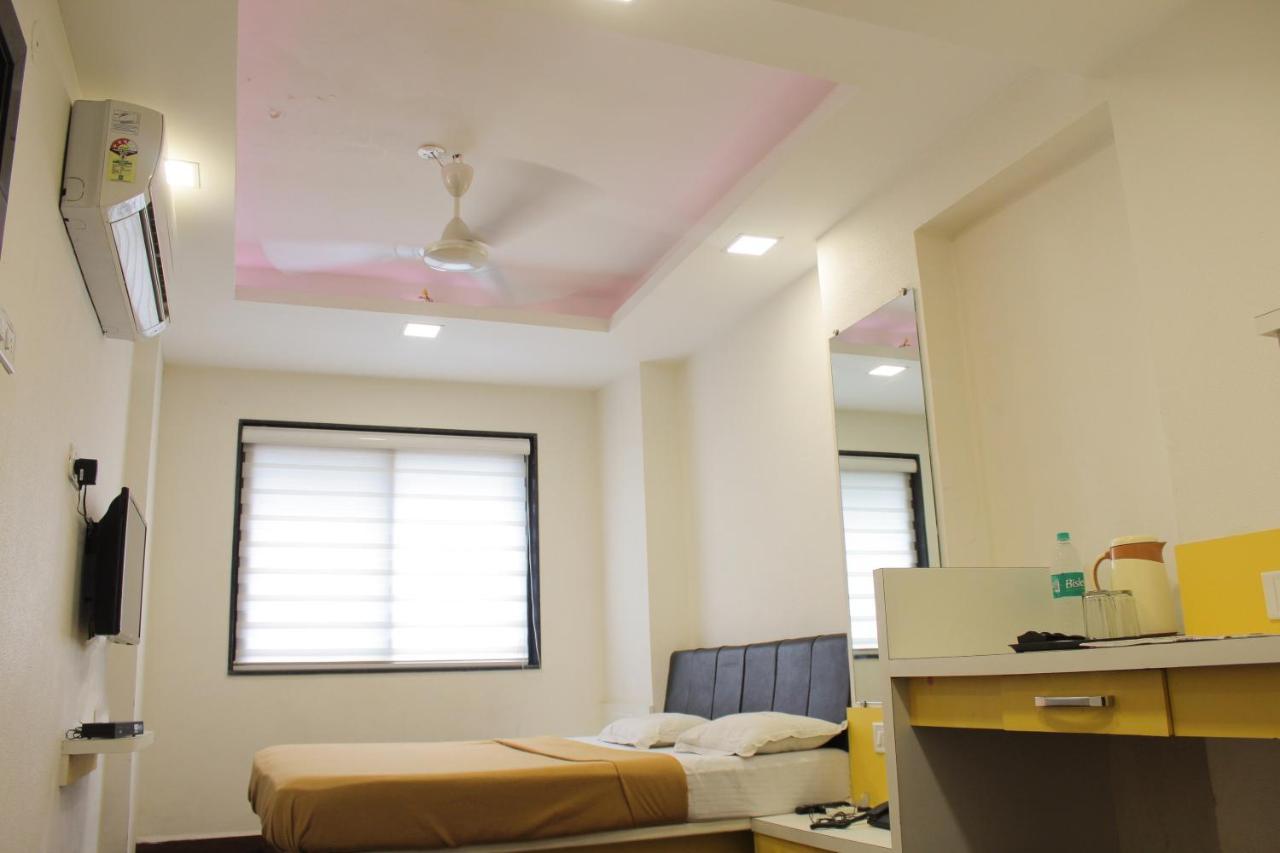 Hotel Maa Sharda Indore Ngoại thất bức ảnh